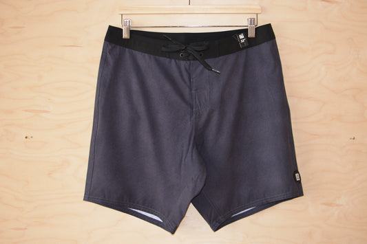 FOLLOW SIMPLE 2 BOARDIE - GREY